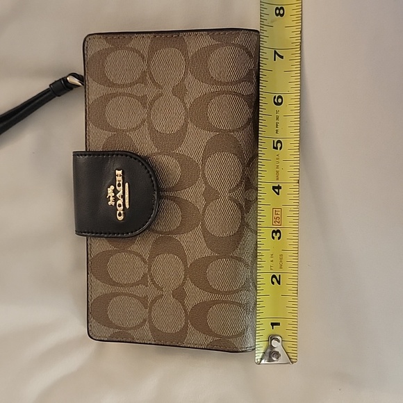 Coach Phone Wallet In Colorblock Signature Canvas - Picture 5 of 6
